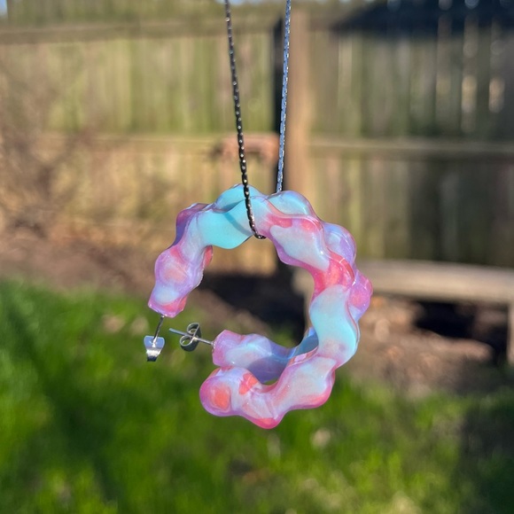 Handmade Y2K Open Hoop Earrings - Picture 14 of 16